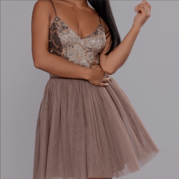 ❌SOLD❌ ✨Sequin Dress - Picture 2 of 6